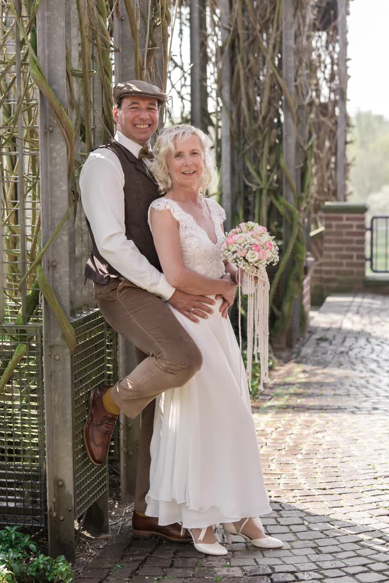 utilRequest-34.cgi Paar glücklich bei Hochzeitsshooting