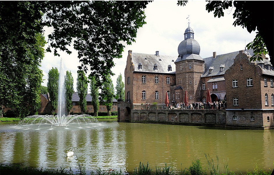 Die Burg Berghausen in Kerpen als Hochzeitslocation in Köln