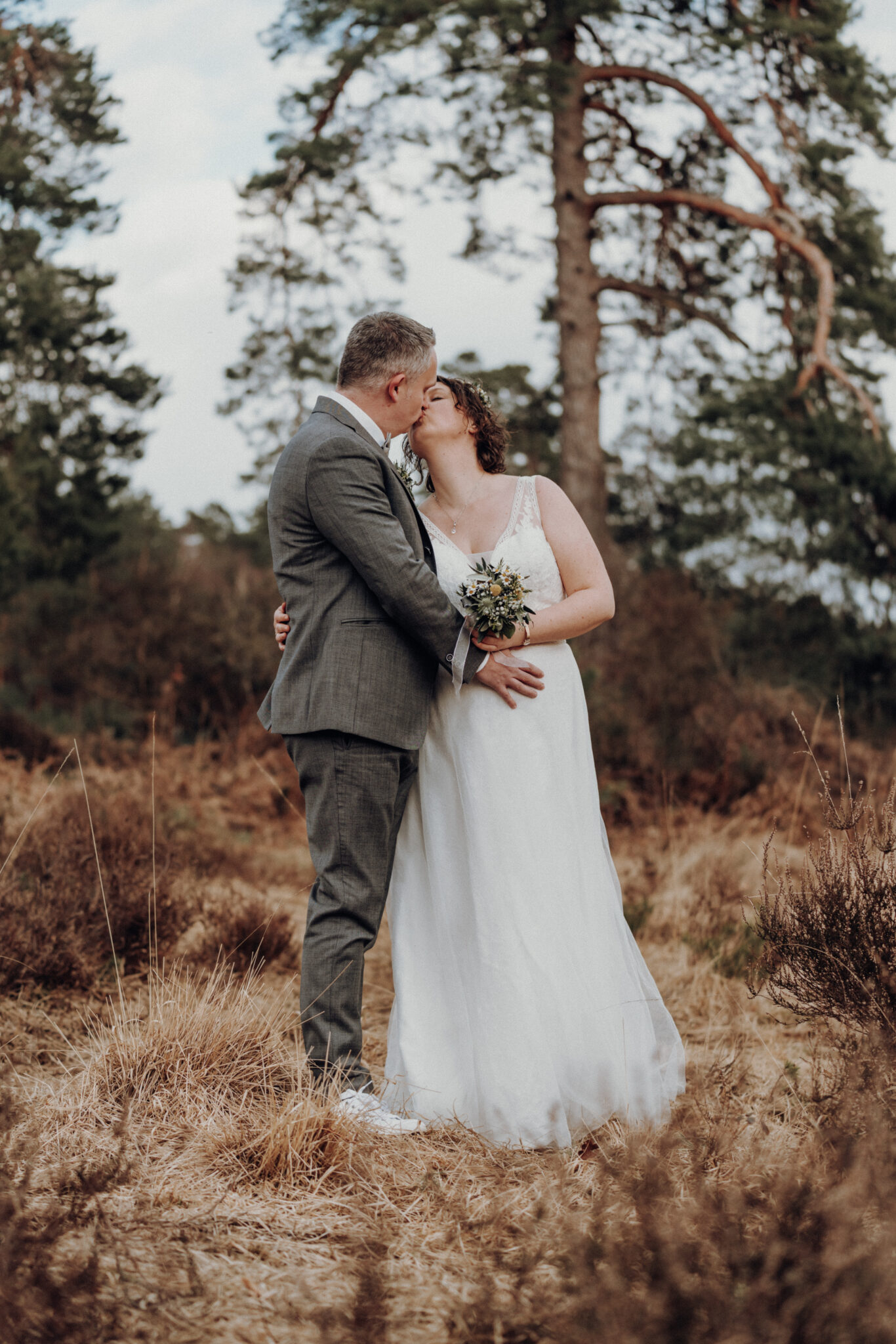 73R02896-2 Outdoor Paarshooting nach Hochzeit
