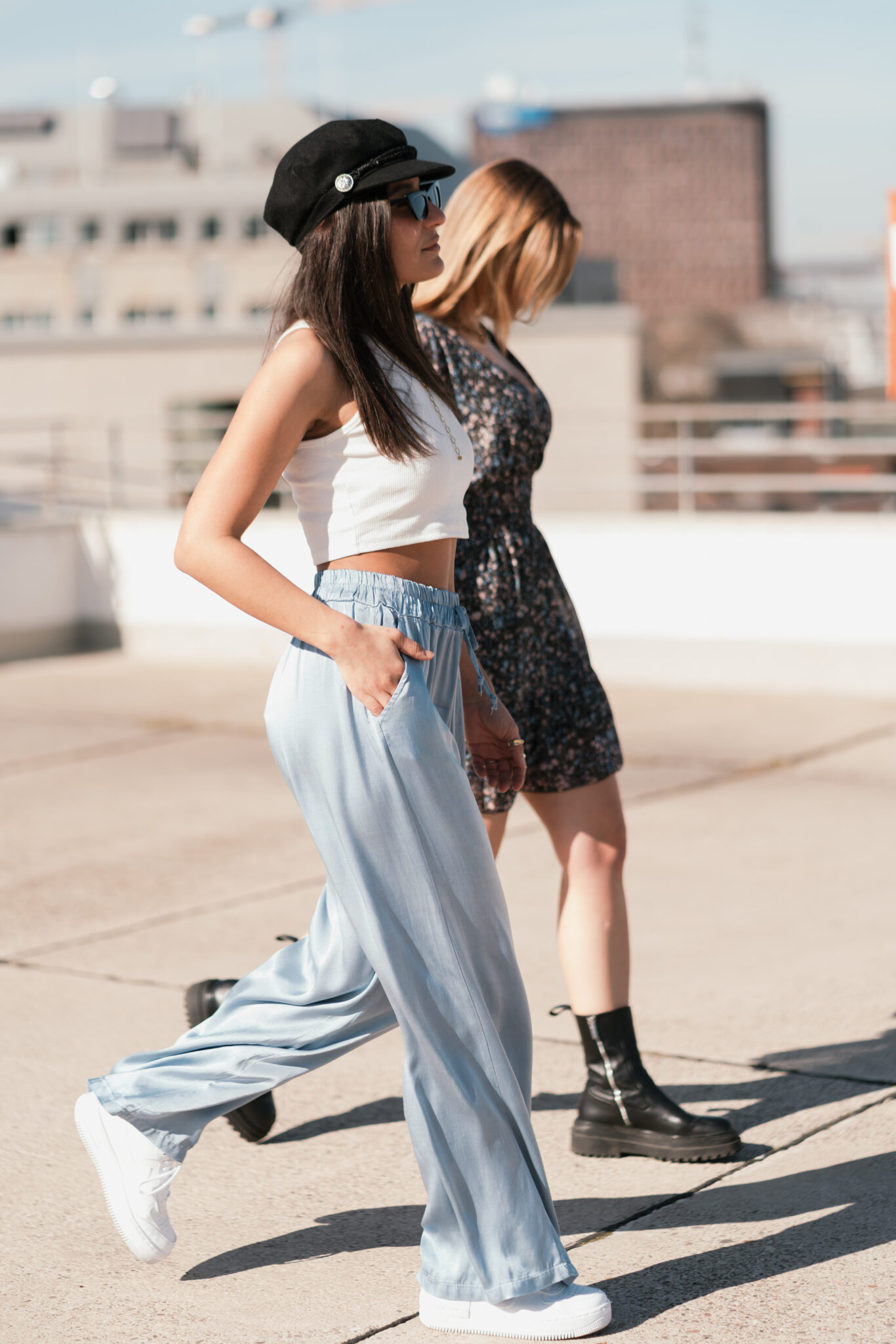 73R08349 Streetfotshooting Modefotos