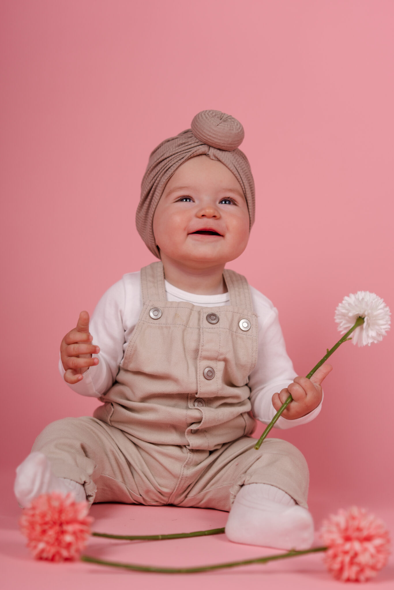 73R08505-37 Babyfotos im Fotostudio