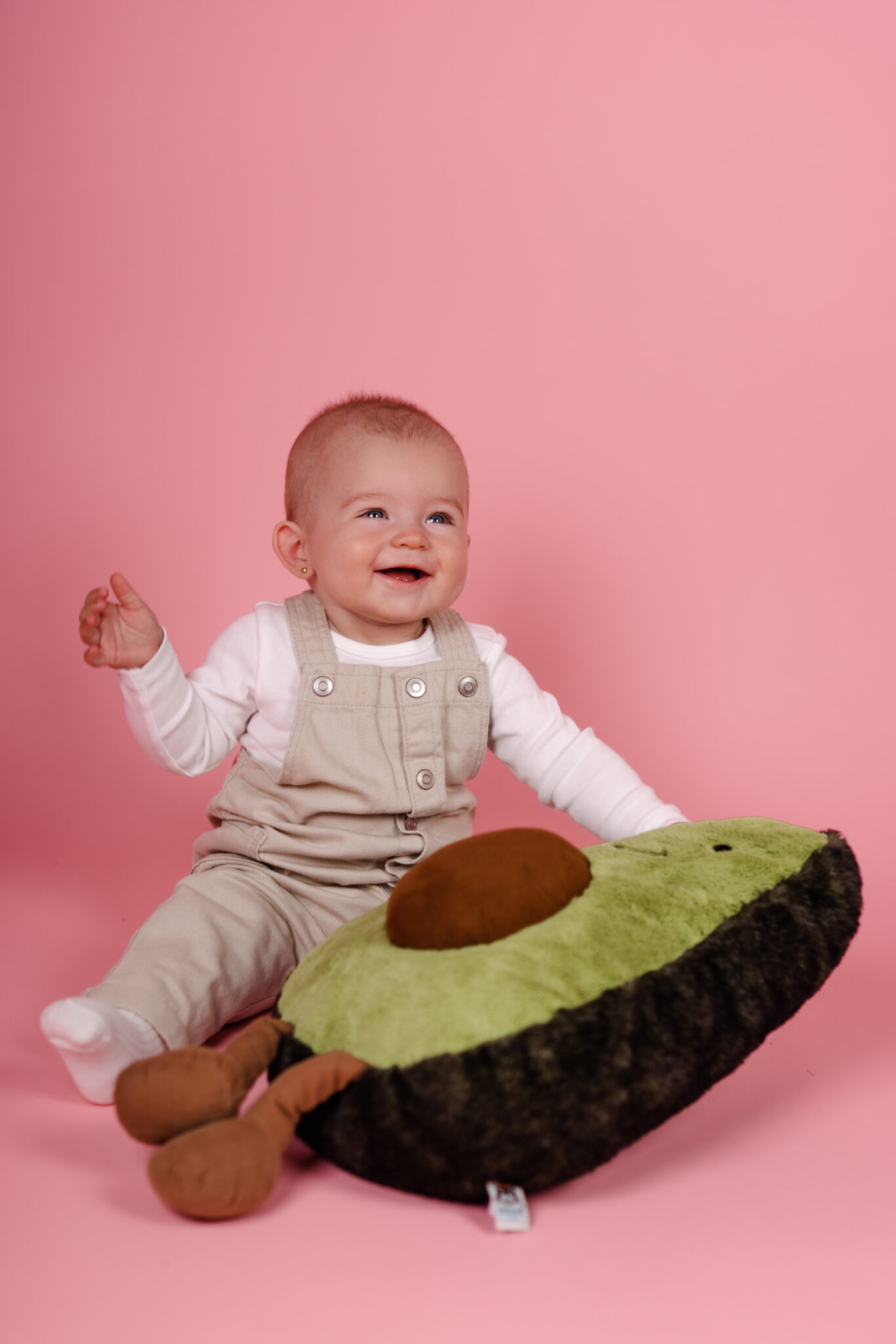 73R08581-42 Glückliches Baby bei Shooting