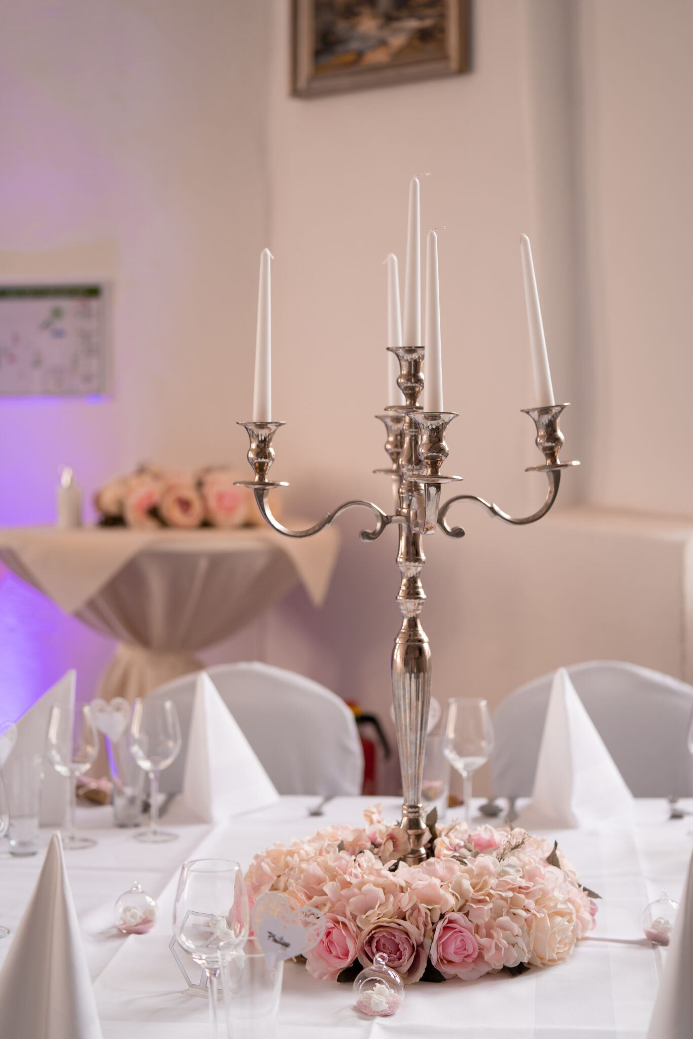 Location Deko (5) Tischgedeck in der Feierlocation der Hochzeit