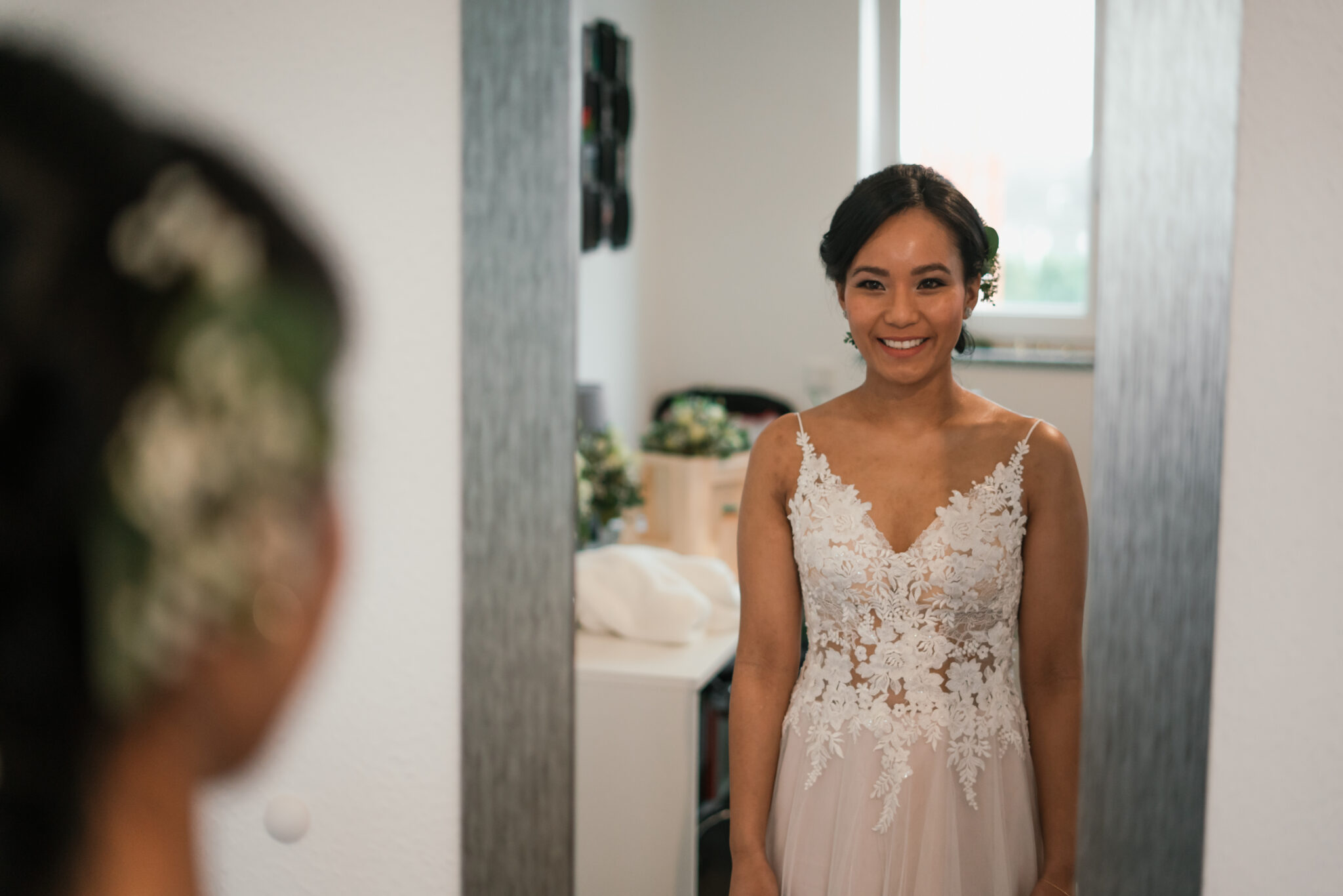 jenenah-07311 Braut in Hochzeitskleid