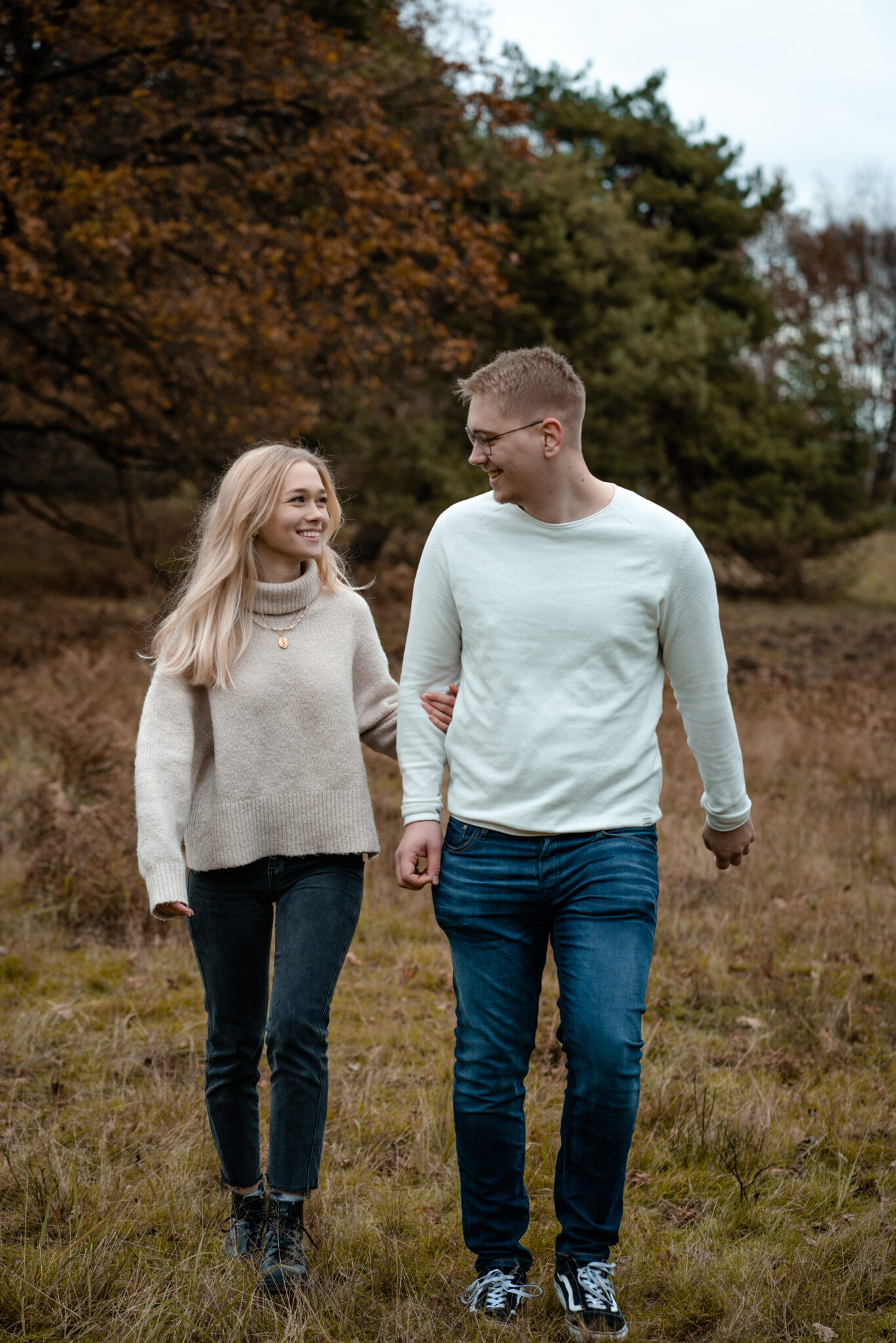 Bruder Schwester Foto Familienshooting in der Wahner Heide Geschwister Foto