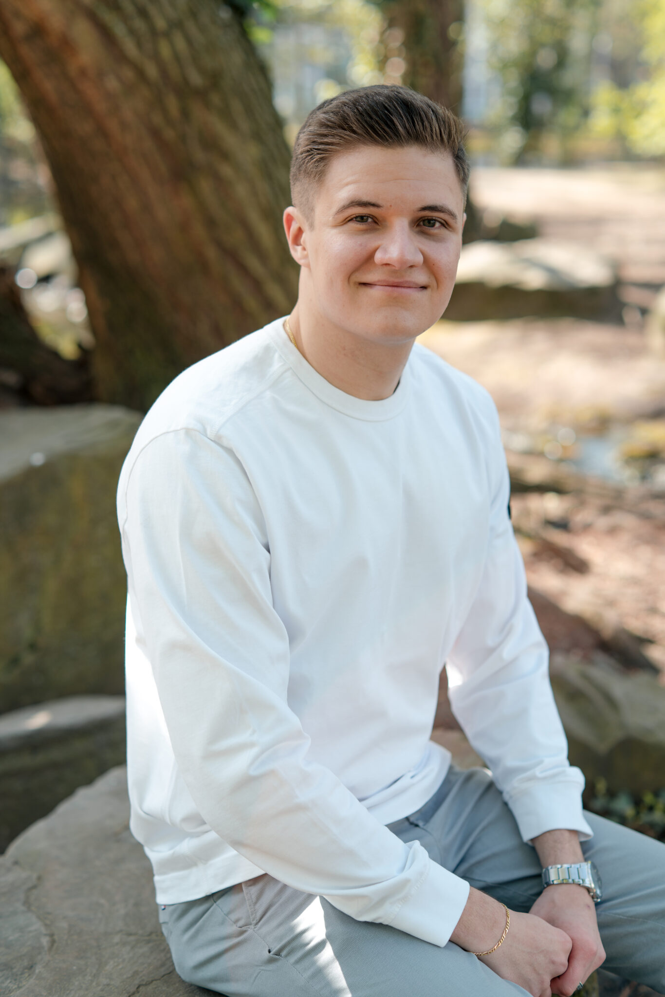 73R00388-50 Portraitfoto von jungem Mann für Online-Dating
