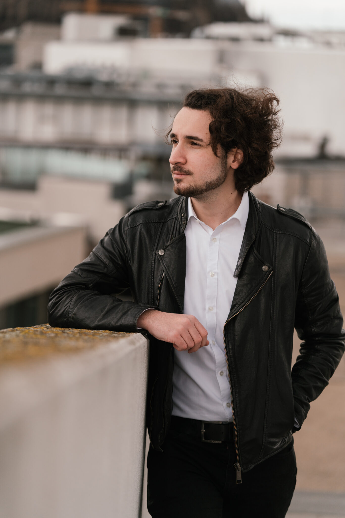 73R00489 Fotoshooting für Tinder, Lovoo, etc. mit jungem Mann