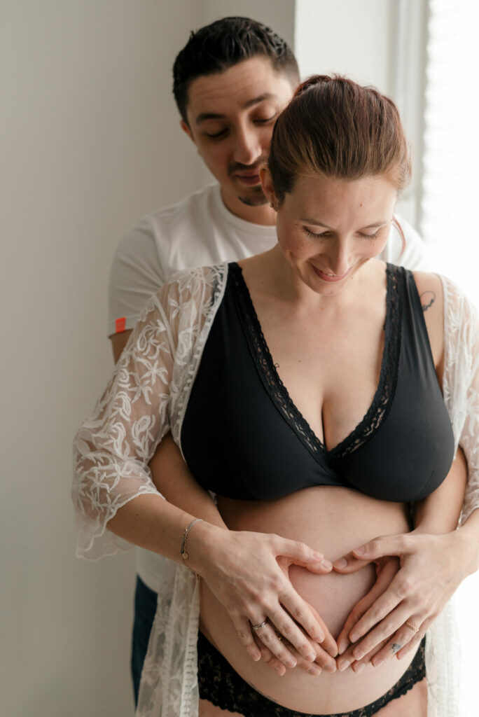 73R06531 Indoor Babybauchshooting mit Partner