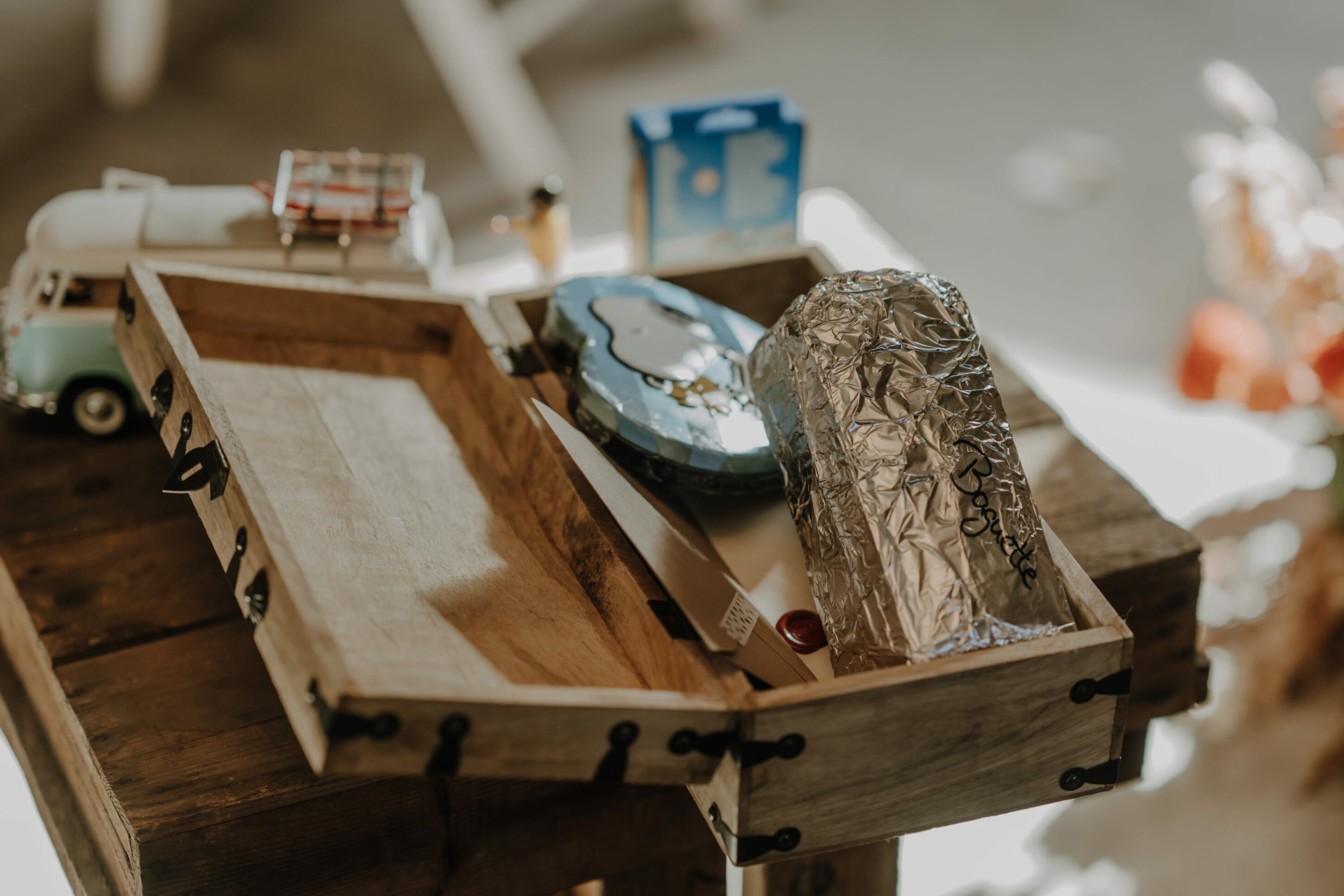 73R05173-annaundmarkhochzeit-2 Zeitkapsel - Holzkiste mit persönlichen Andenken