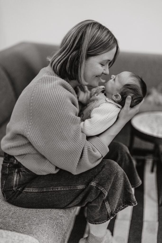 _74R4457-maranewborn-3 Babyfoto mit Mutter