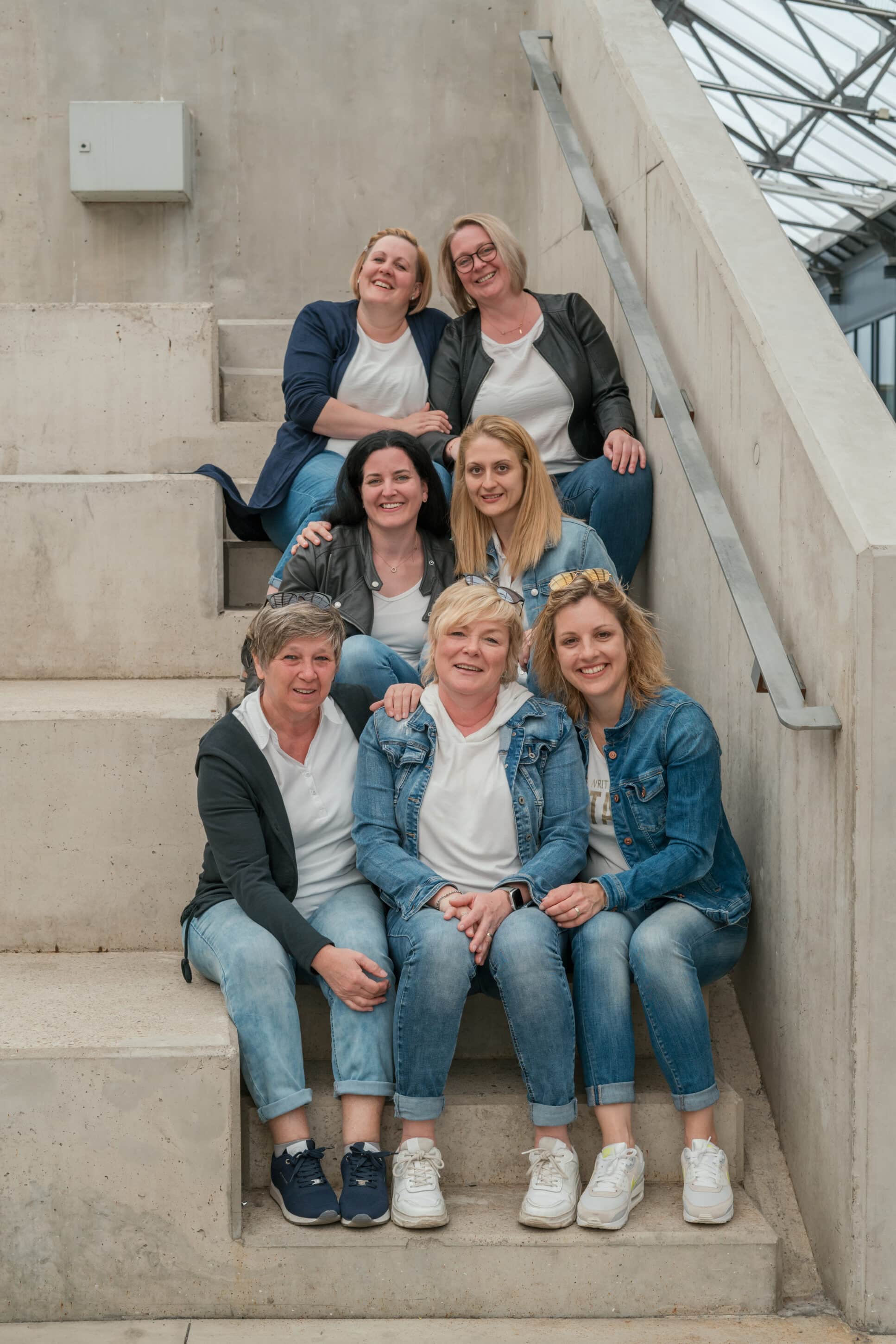 flo-02057 Fotoshooting für Freunde Gruppenbild