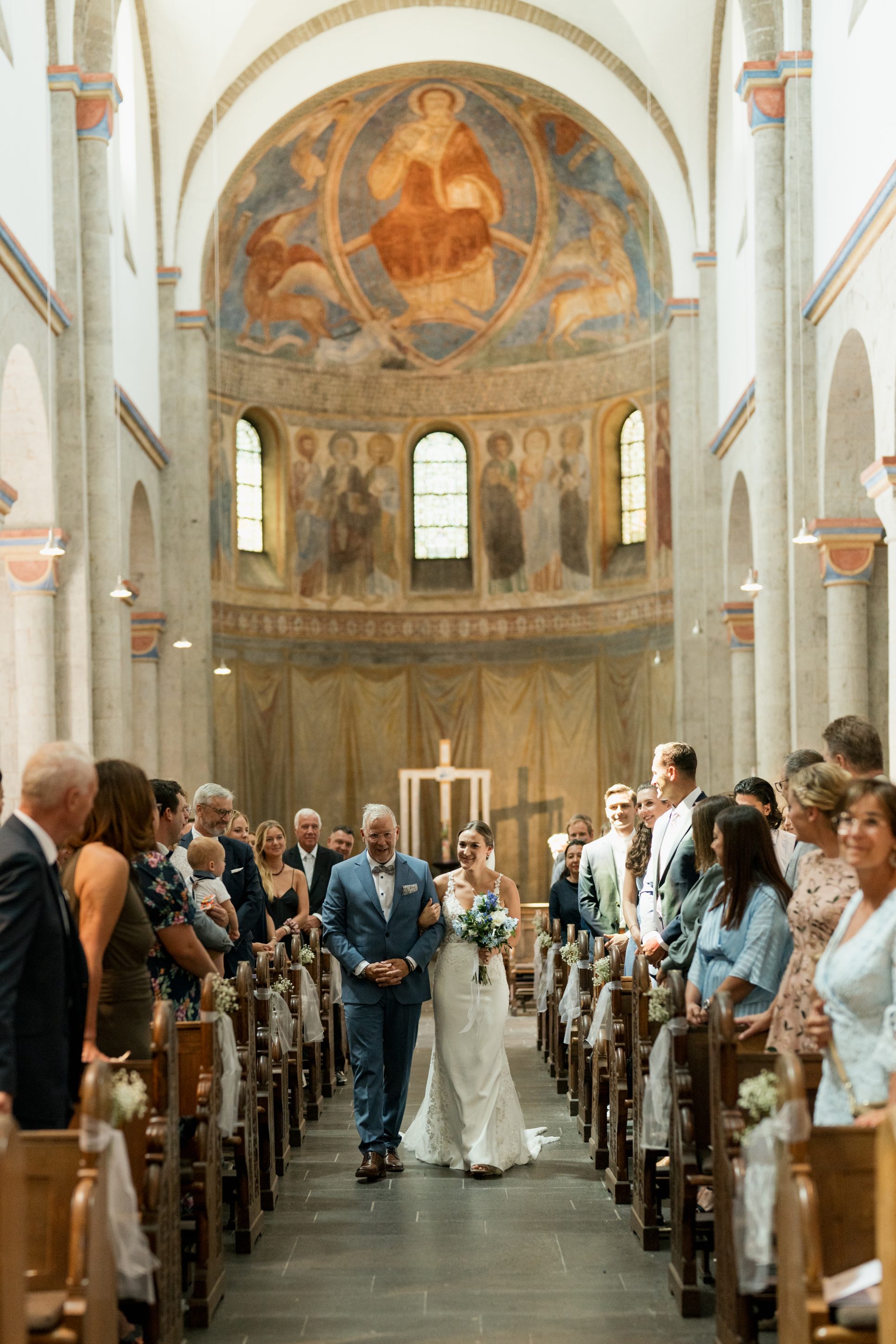 p_p_hochzeit_072023-_4R13103 Auszug Basilika Knechtsteden
